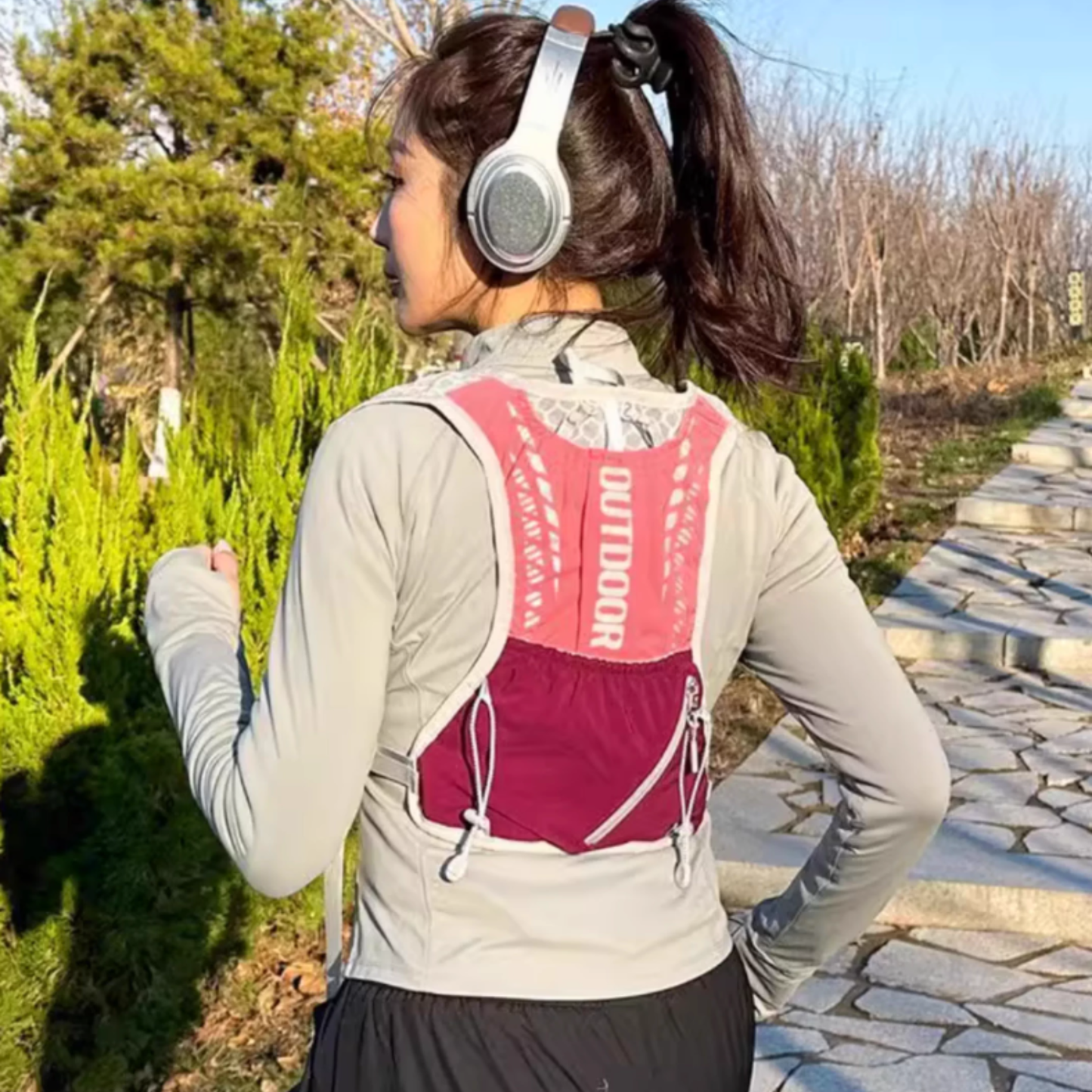 Outdoor Running Hydration Backpack - Trail Running Vest  for Marathon Hiking Cycling